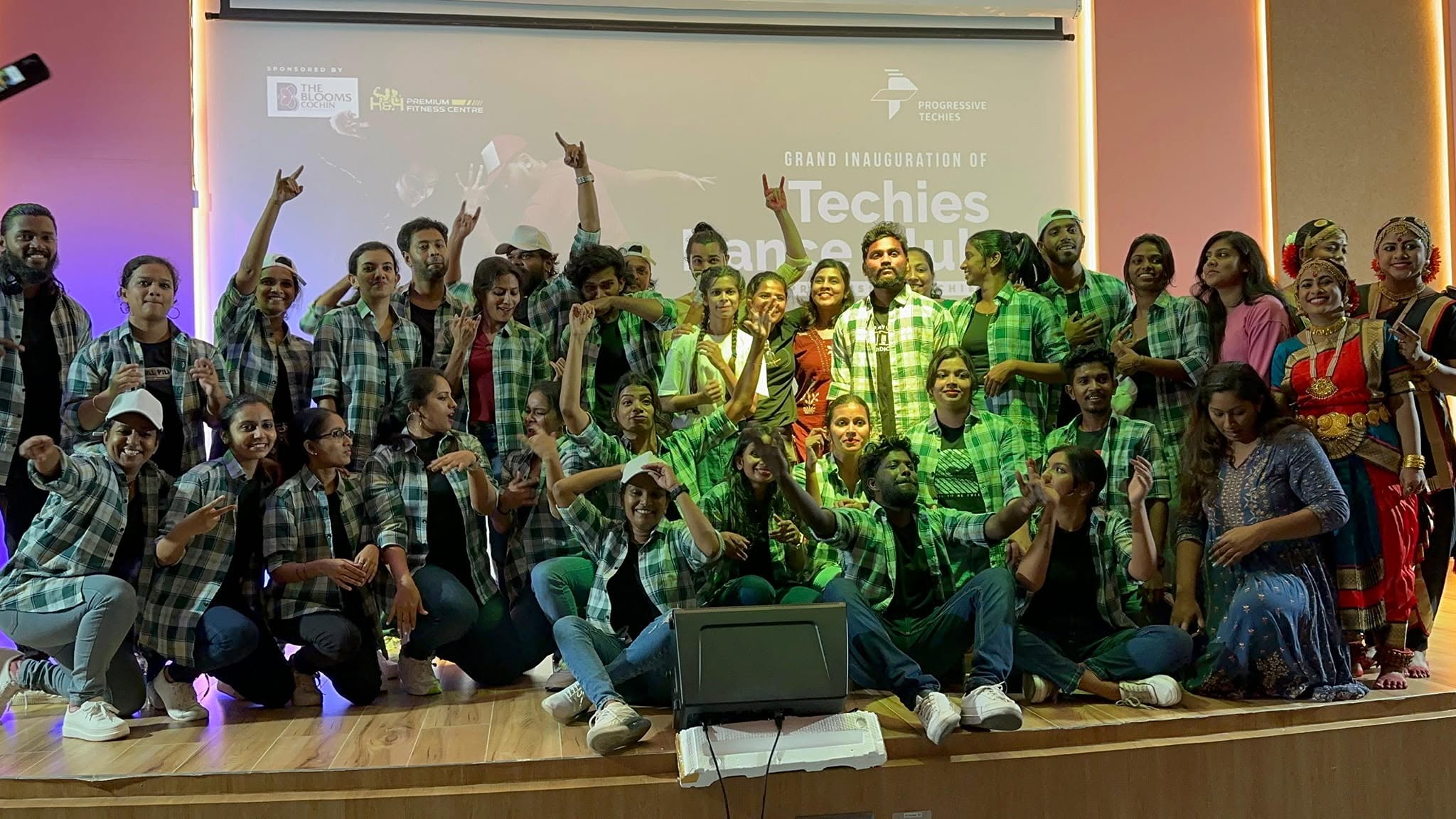 PT:GrroveIT:Techies Dance Club